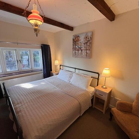 Hunston Mill Self Catering Dog Stay For Free 奇切斯特 外观 照片
