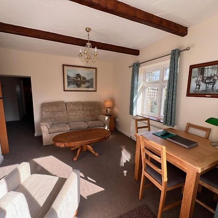 Hunston Mill Self Catering Dog Stay For Free 奇切斯特 外观 照片