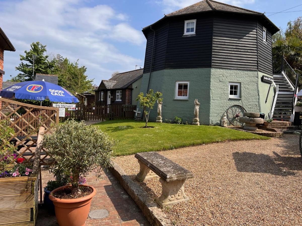 Hunston Mill Self Catering Dog Stay For Free 奇切斯特 外观 照片