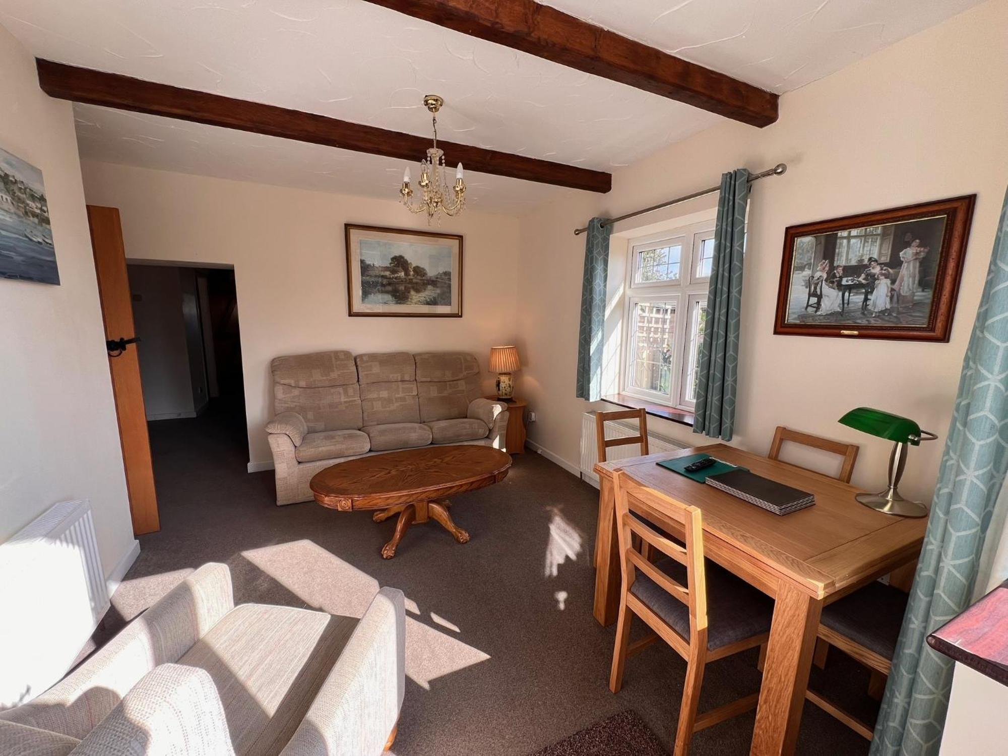 Hunston Mill Self Catering Dog Stay For Free 奇切斯特 外观 照片