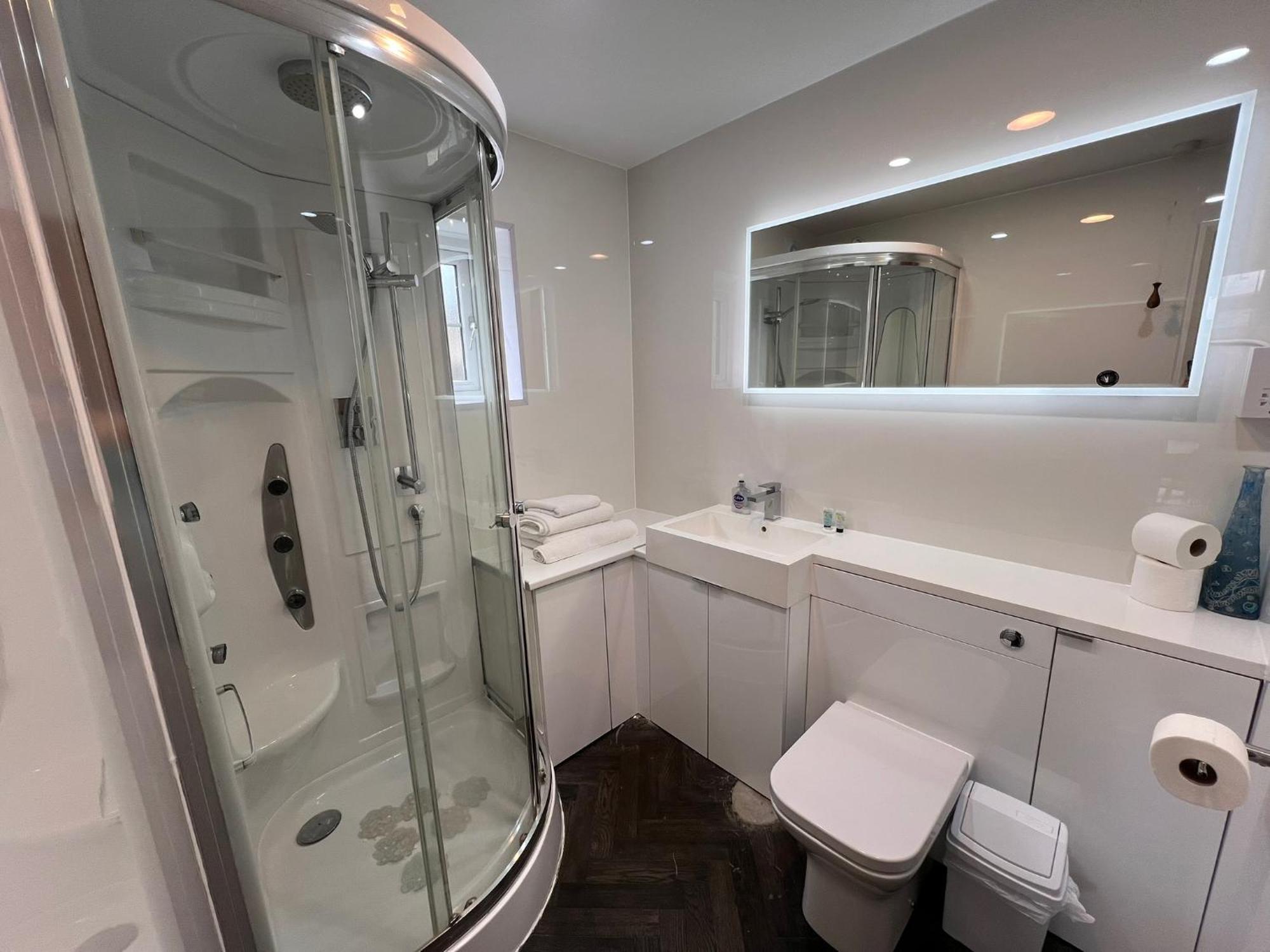 Hunston Mill Self Catering Dog Stay For Free 奇切斯特 外观 照片