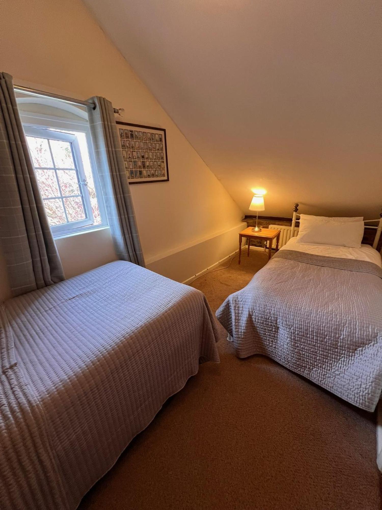 Hunston Mill Self Catering Dog Stay For Free 奇切斯特 外观 照片