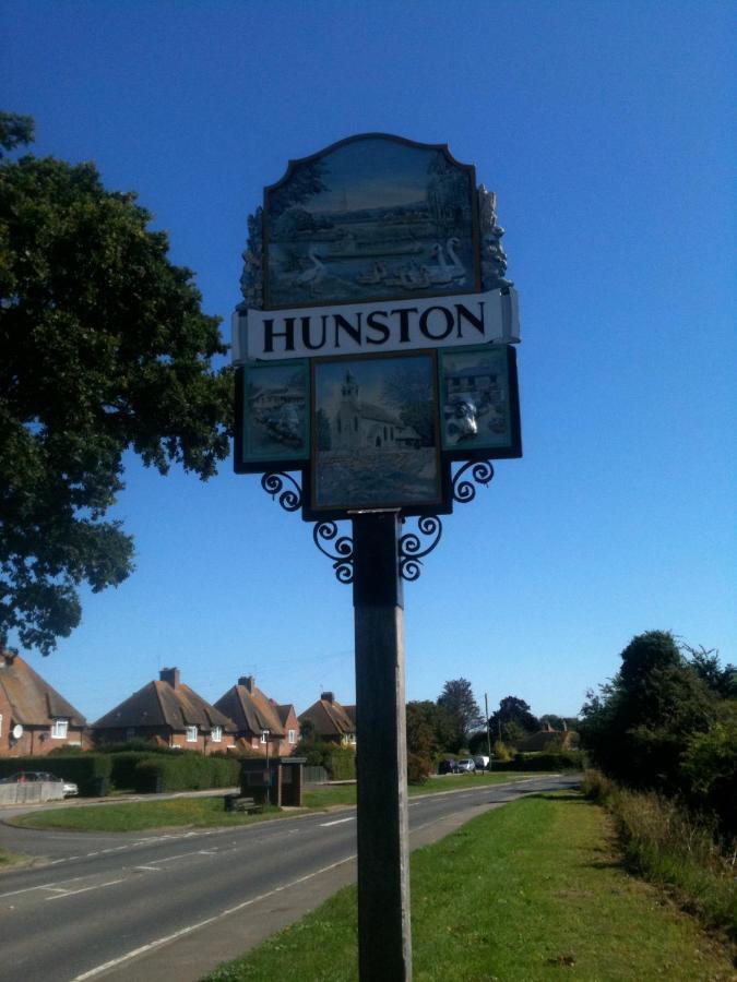 Hunston Mill Self Catering Dog Stay For Free 奇切斯特 客房 照片